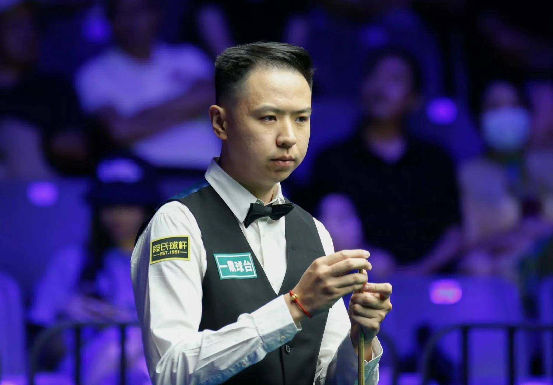 着马丁内利 着马丁内利