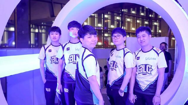 写社媒文案 写社媒文案